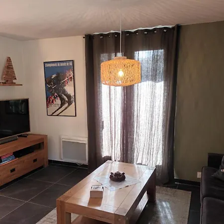 La Jonction Apartment *